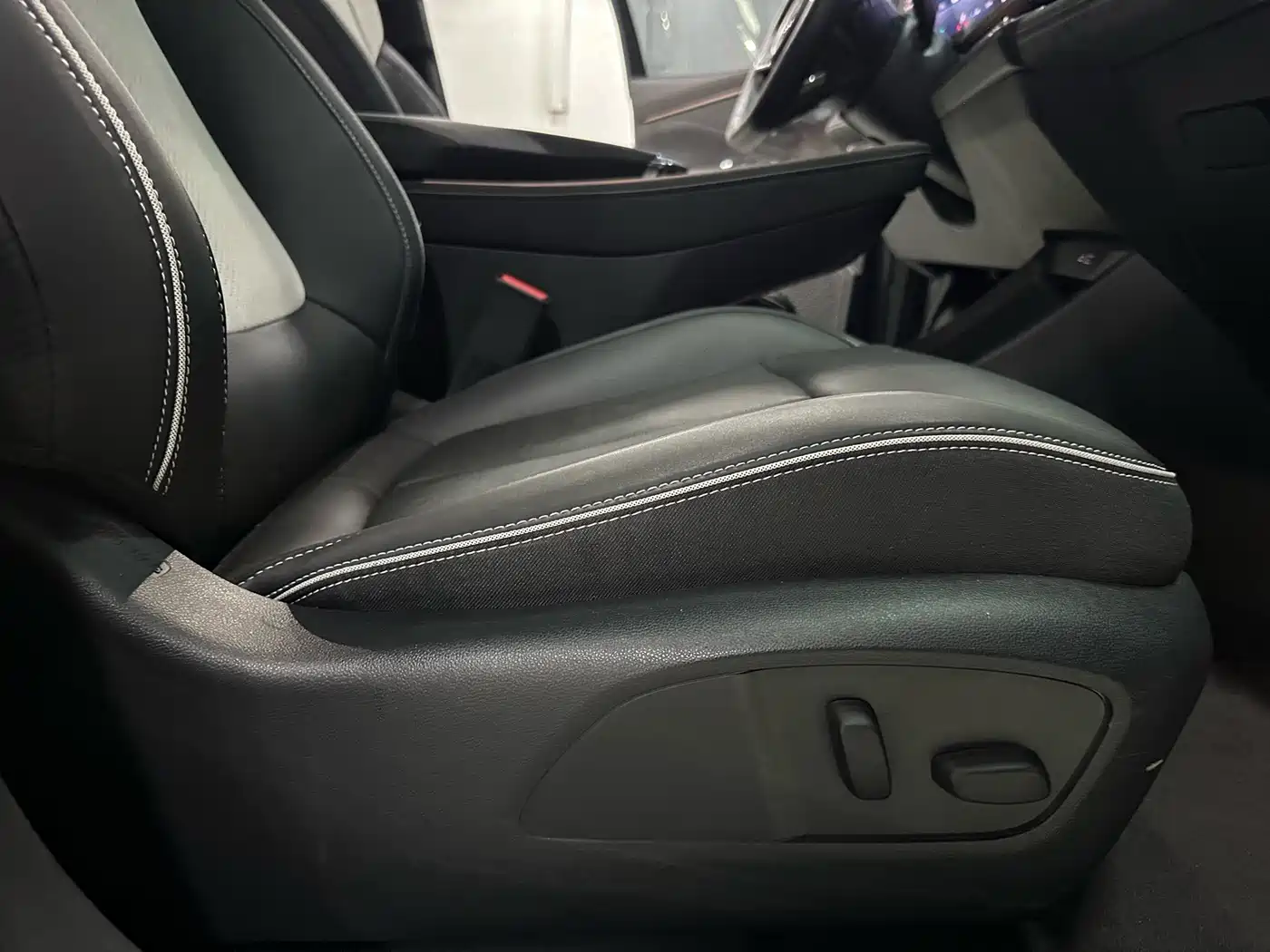 Buick E4 2023 2023 Model Premium Edition