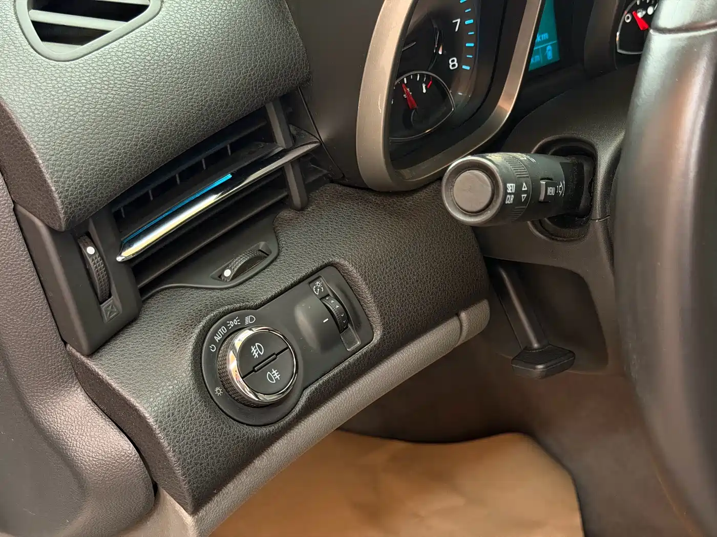 Chevrolet Malibu 2014 2.0L Automatic Luxury фото 8