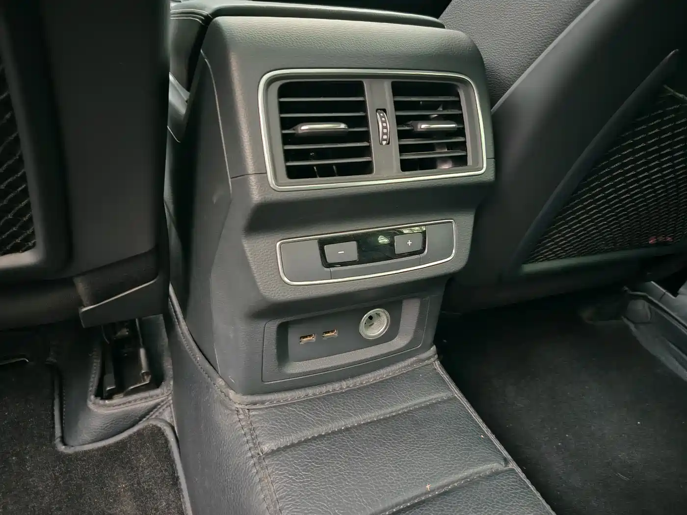Audi Q5L 2020 45 TFSI Premium Elegance фото 15