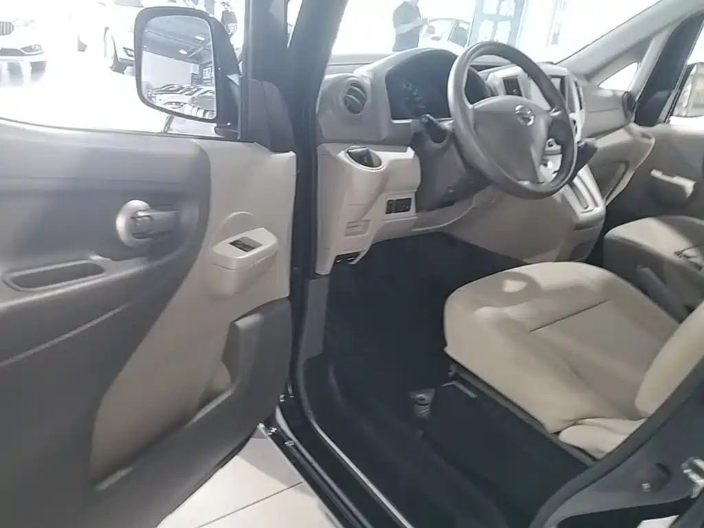 Nissan NV200 2018 2018 1.6L CVT Luxury Model