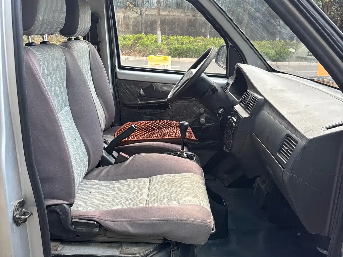 Wuling Motors Wuling Rongguang 2011 2011 1.2L Standard Model
