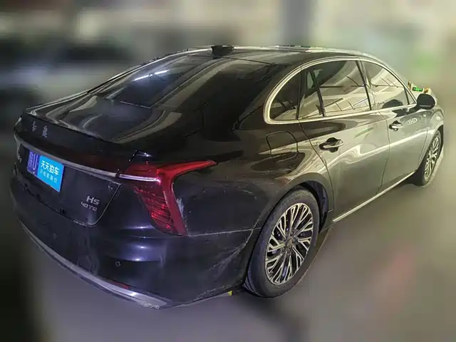 Hongqi H5 2024 2.0T Automatic Smart Connect Flag Smooth Edition — фото 2