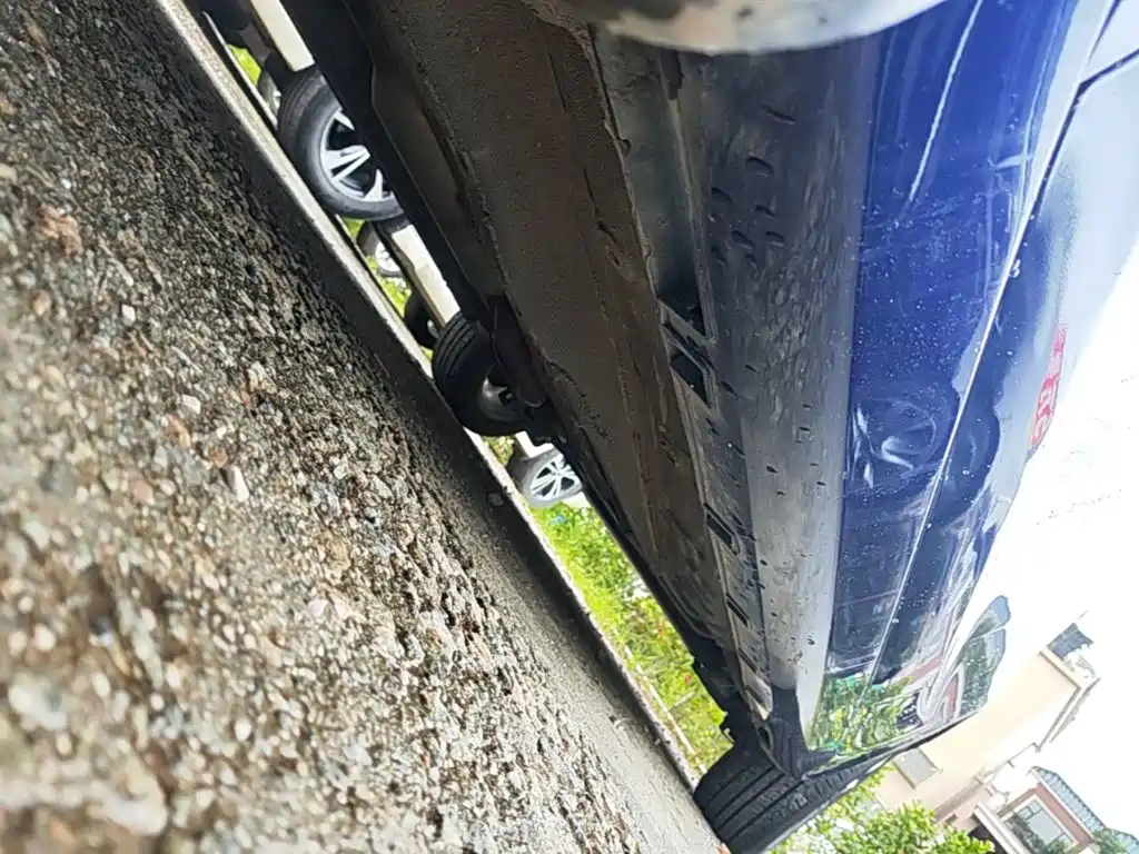 Фото 22 - Geely Emgrand GL