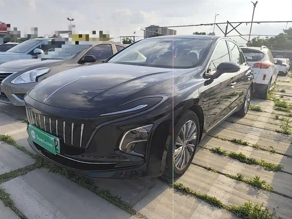 Hongqi E-QM5 2022 431km Charging Enjoyment Edition