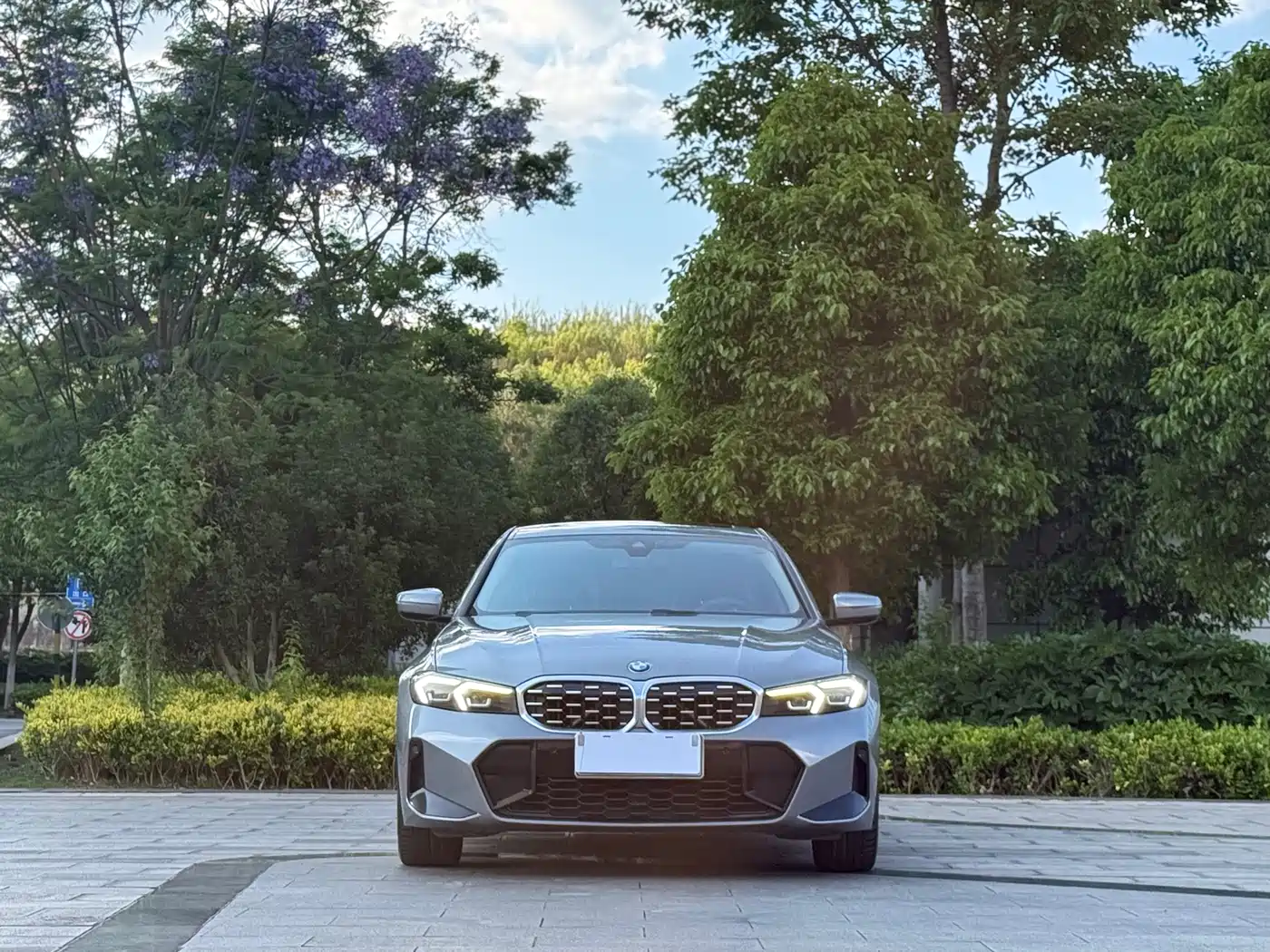 BMW 3 Series 2023 325Li M Sport Package фото 2