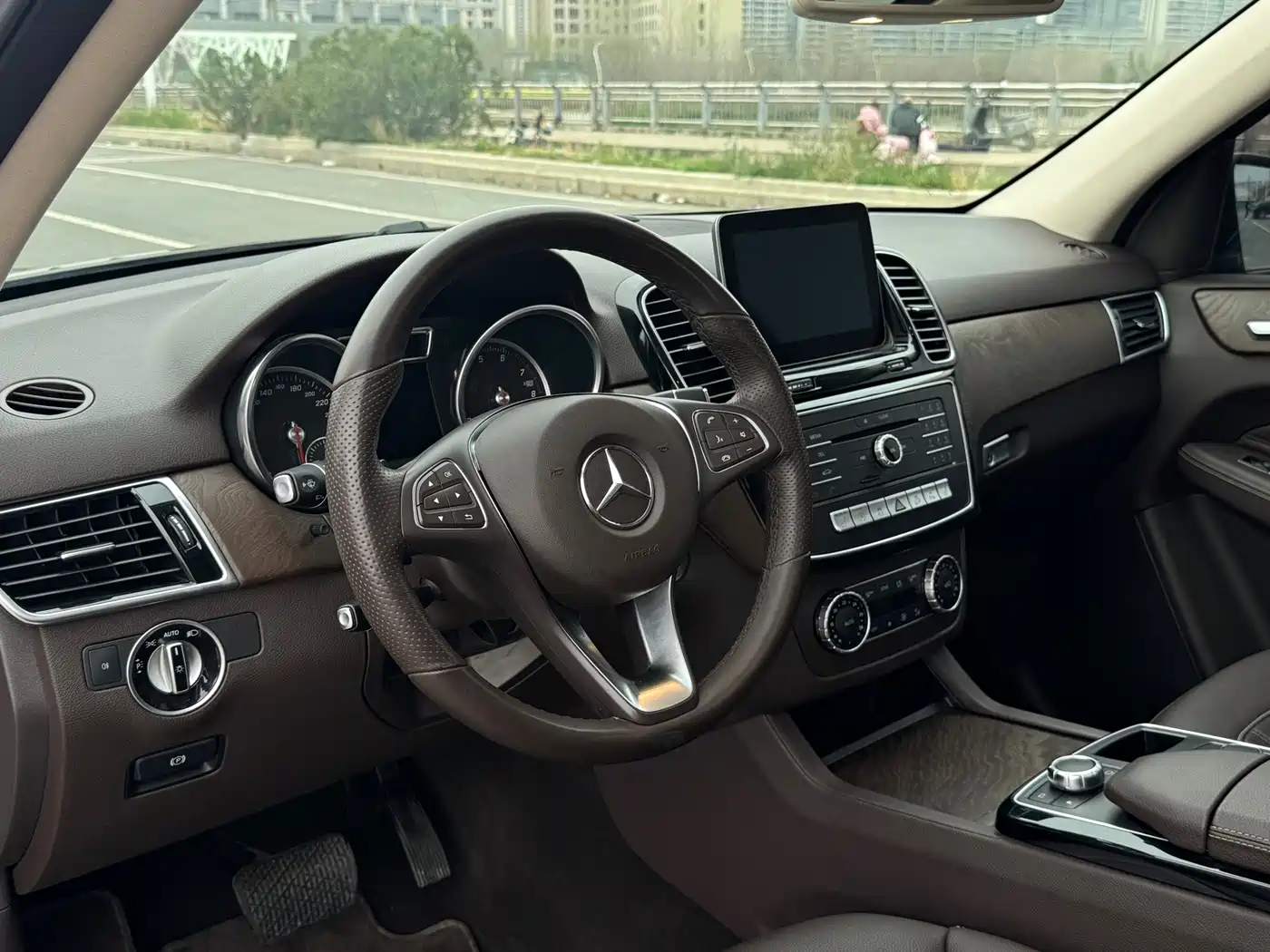 Mercedes-Benz GLE 2016 GLE 320 4MATIC Dynamic фото 16
