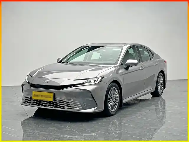 TOYOTA CAMRY 2025