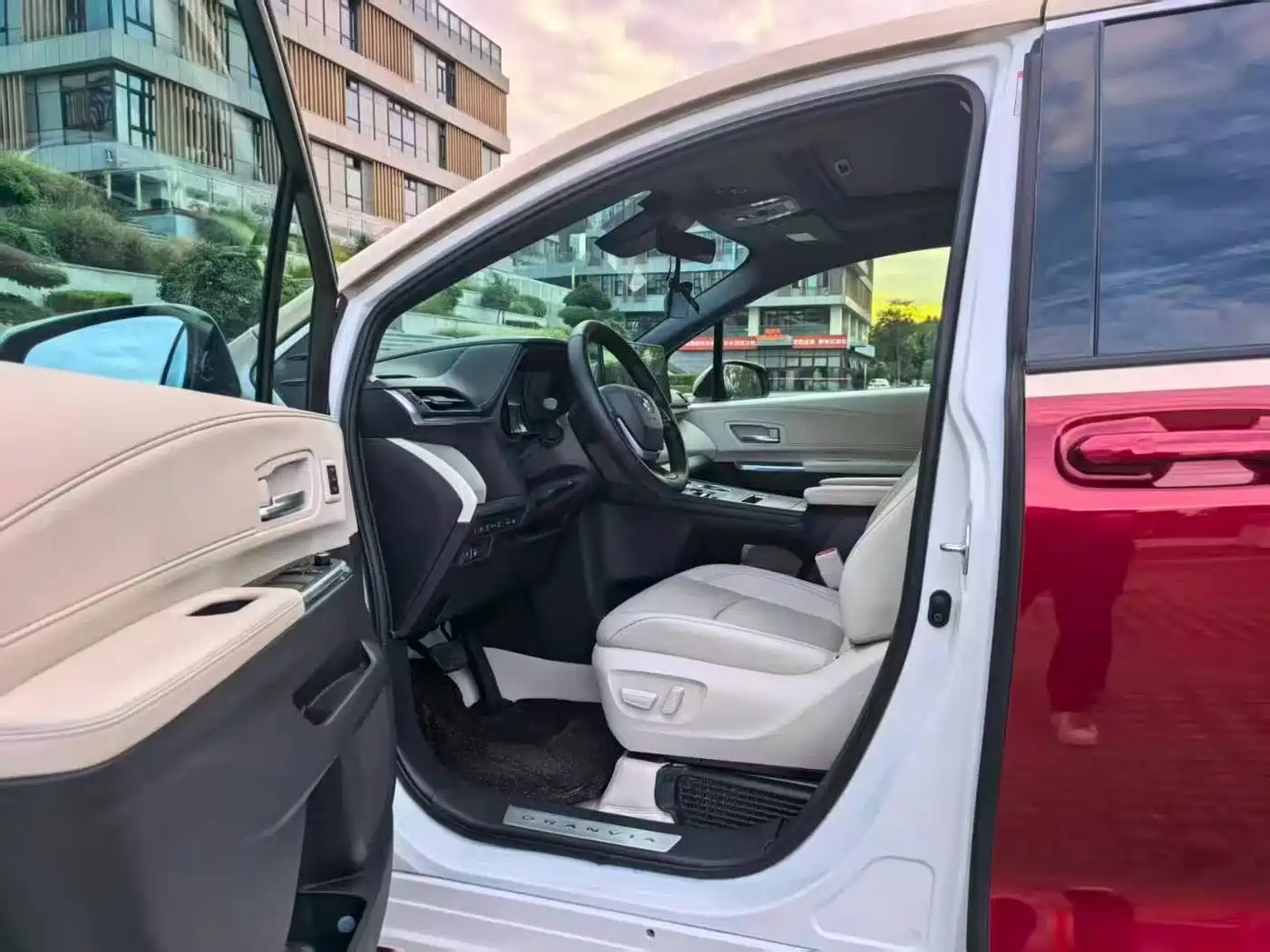 Toyota Granvia 2026 2026 Model 2.5L Hybrid Grandeur ULTRA Trim