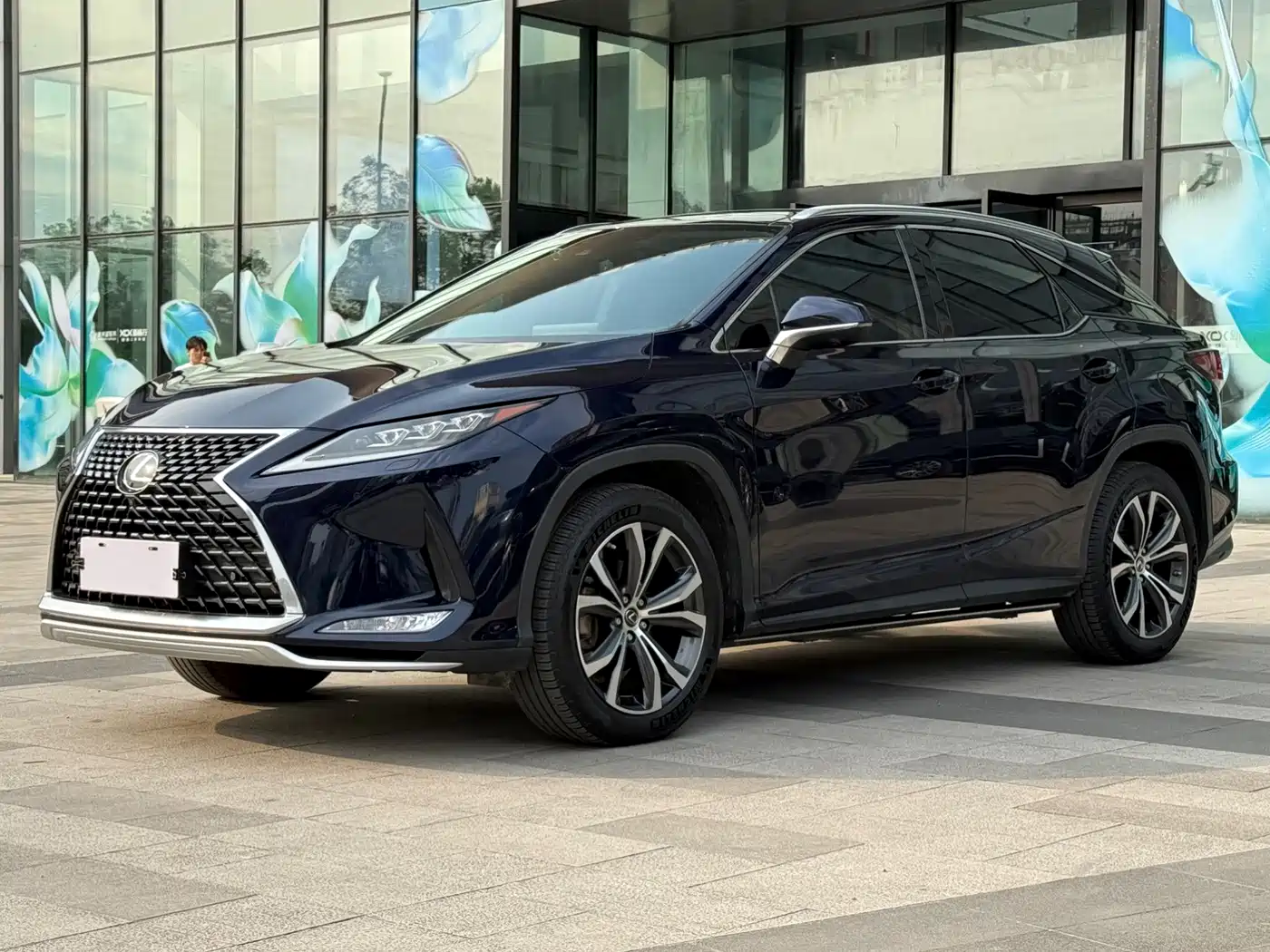 Фото 1 - Lexus RX