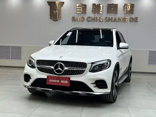 MERCEDES-BENZ GLC