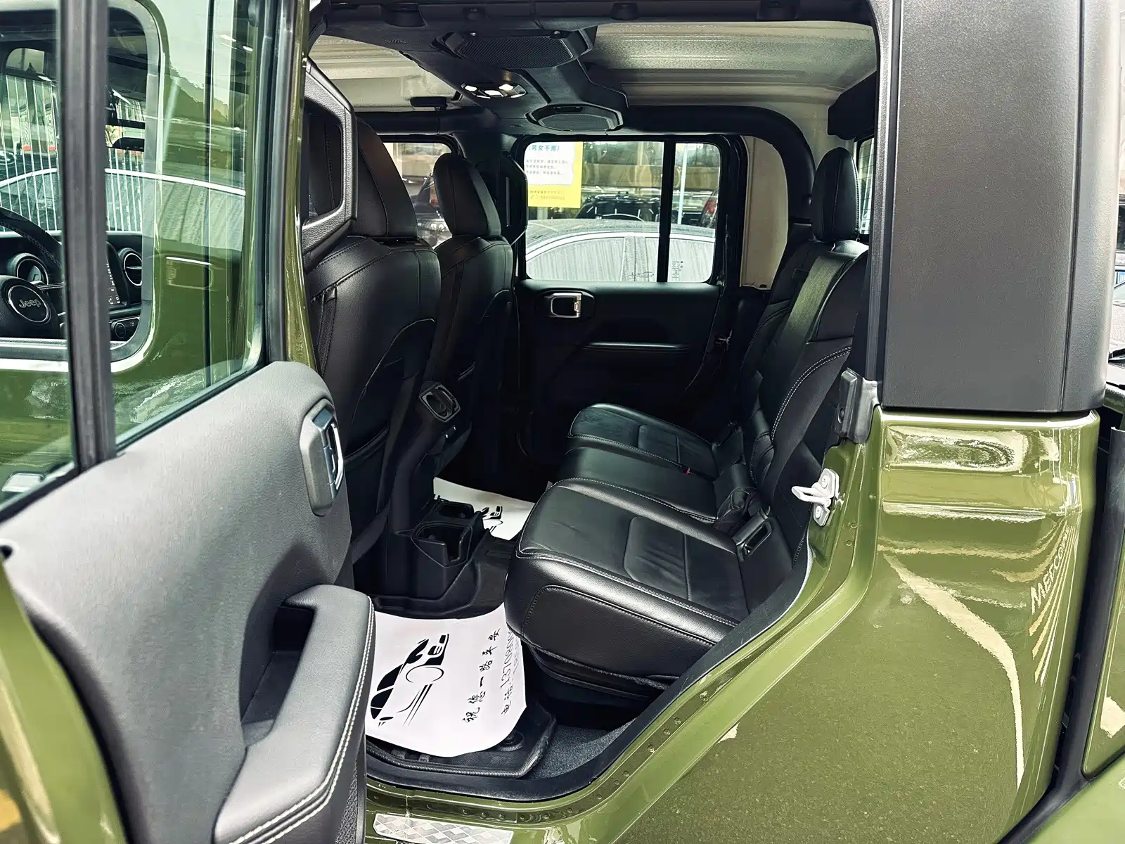 Фото 7 - Jeep Gladiator