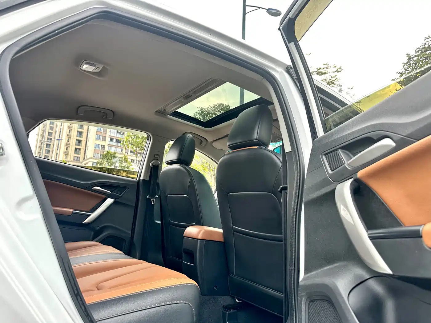 MG GT 2018 2016 Model 1.5T Automatic Premium Luxury Edition