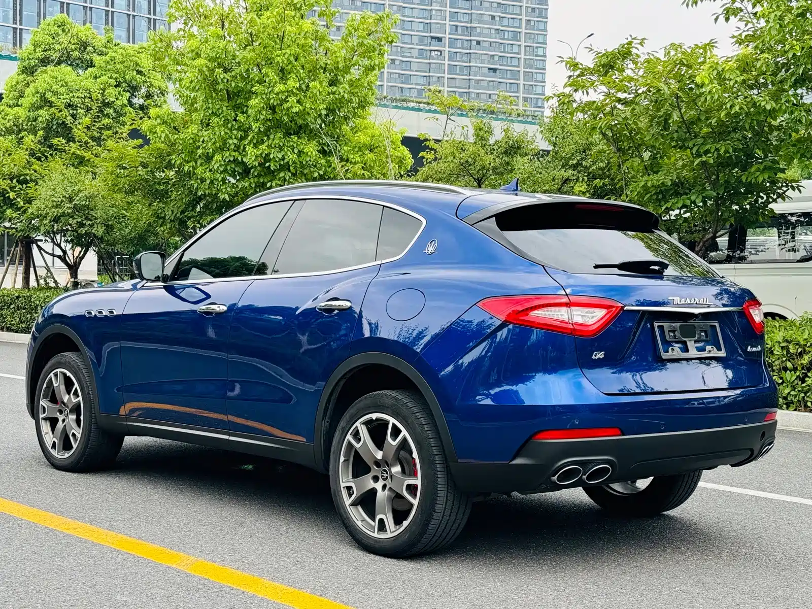 Photo 16 - Maserati Levante