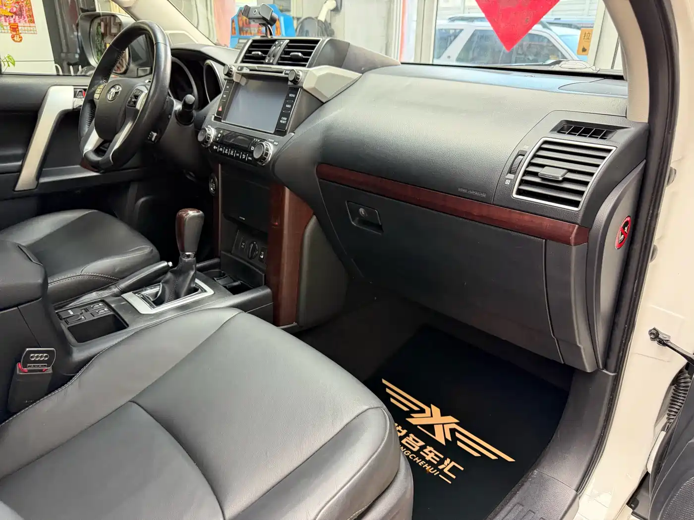 Toyota Prado 2014 4.0L Automatic TX-L фото 28
