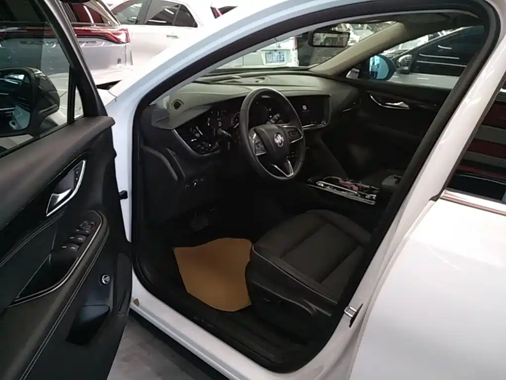 Buick Envision Plus 2024 2023 Enclave Plus 652T 5-Seater AWD Luxury