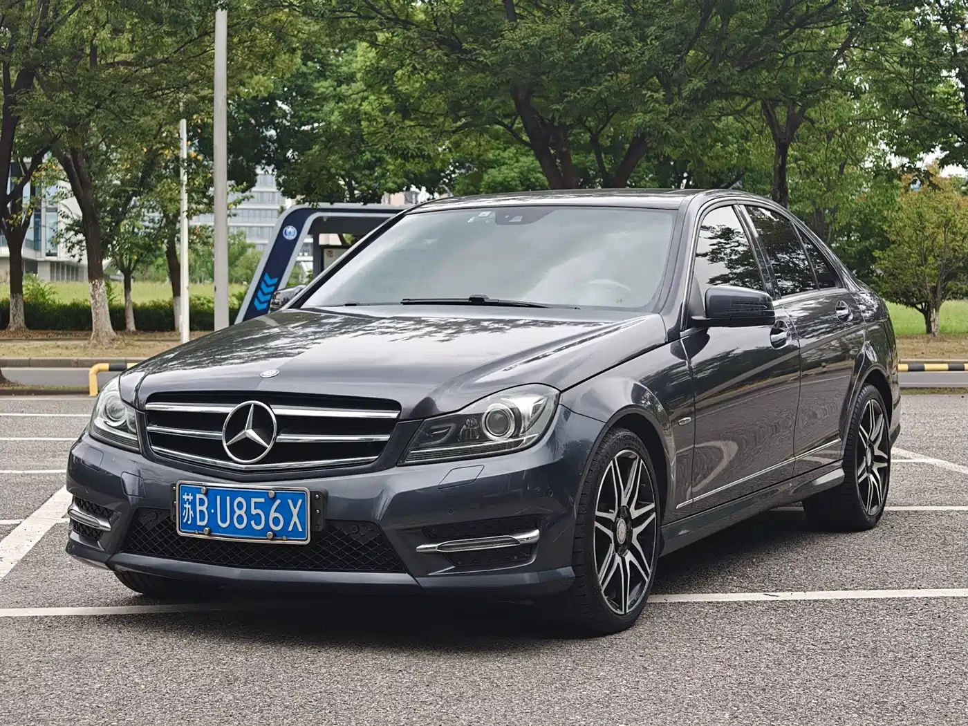 Photo 1 - Mercedes-Benz C-Class