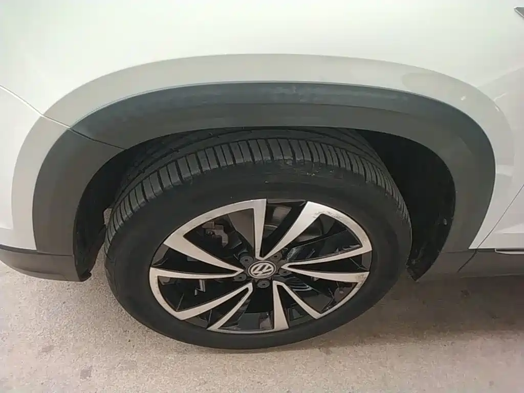 Photo 23 - Volkswagen Tharu