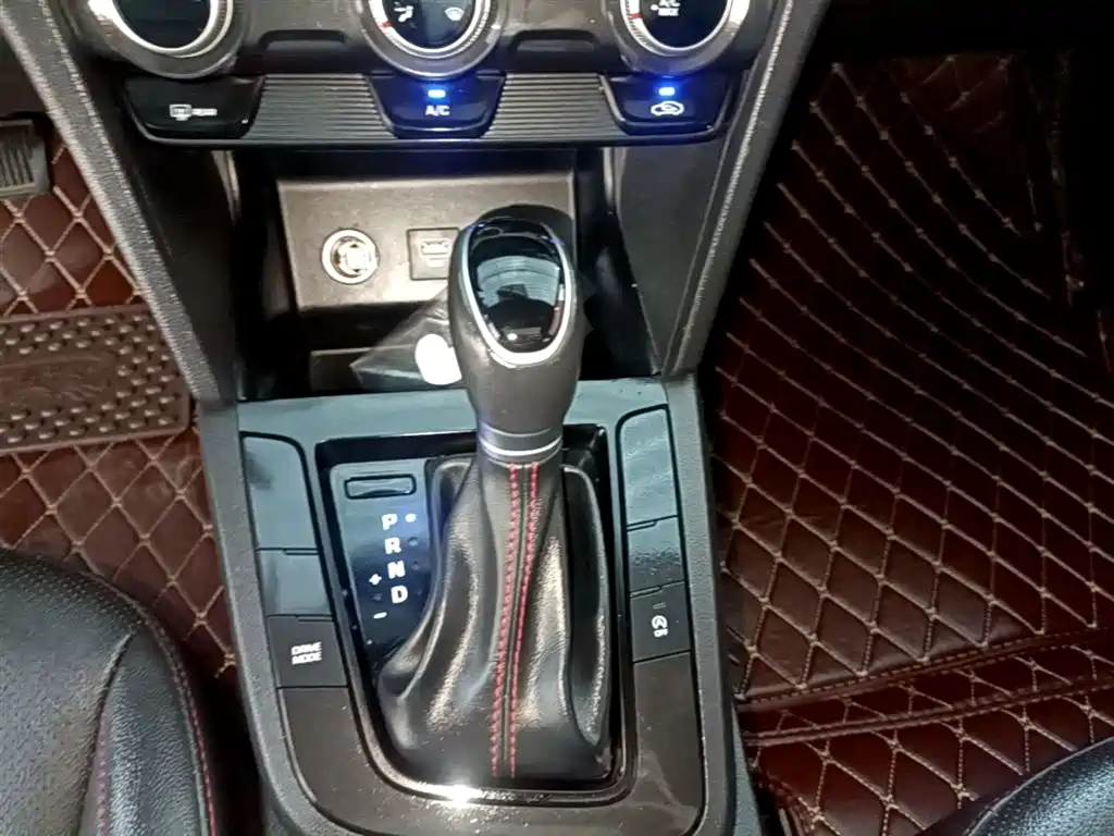 Hyundai Elantra 2019 1.4T Dual-clutch XuanDong·Vitality Type фото 14