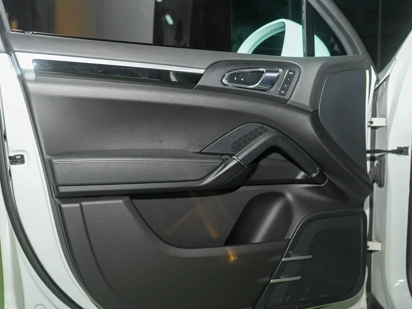 Porsche Cayenne 2016 Cayenne 3.0T фото 26