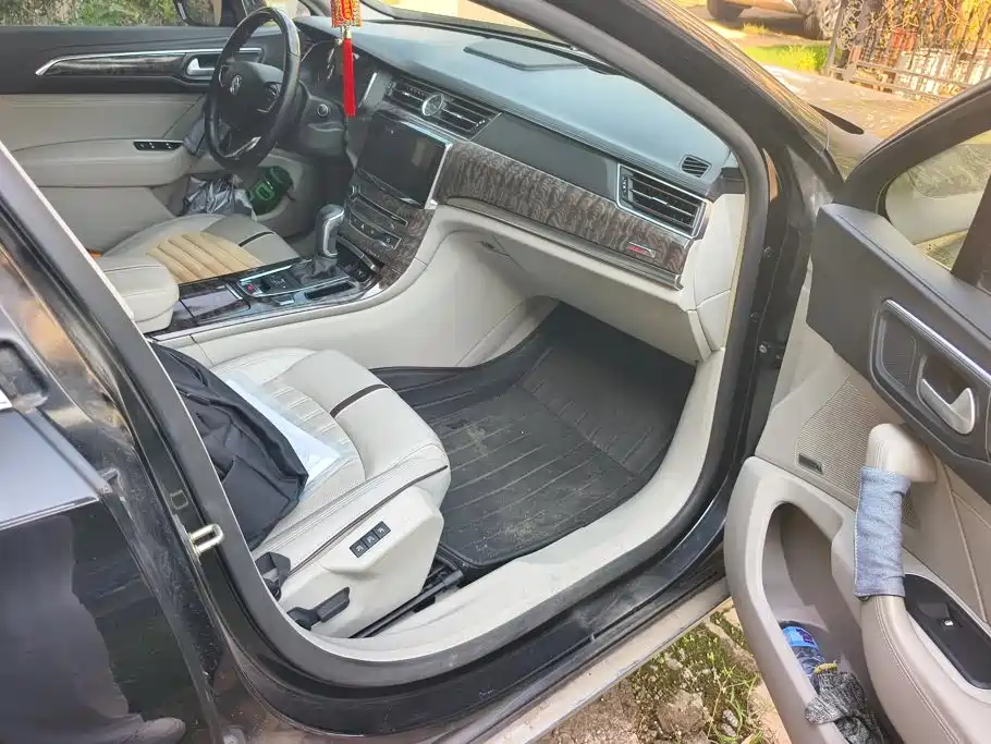 Dongfeng Aeolus Dongfeng A9 2017 2016 1.8T Premium