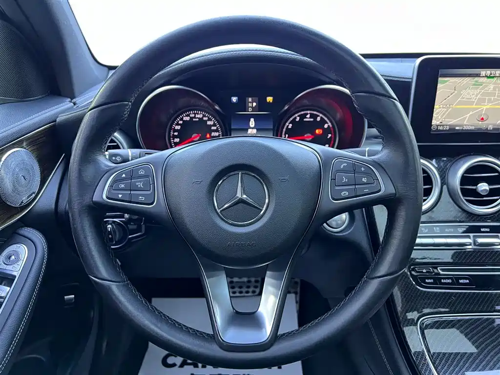 Mercedes-Benz GLC 2018 GLC 260 4MATIC Luxury фото 11