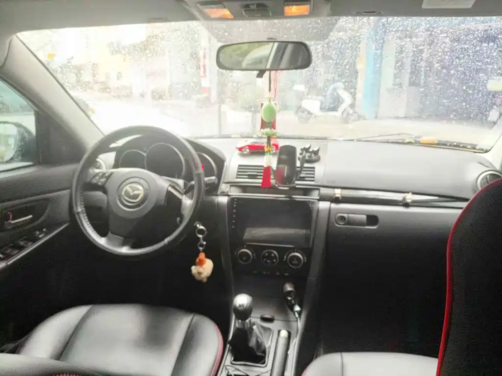 Mazda 3 2011 2010 2.0L Manual Classic Sport Model