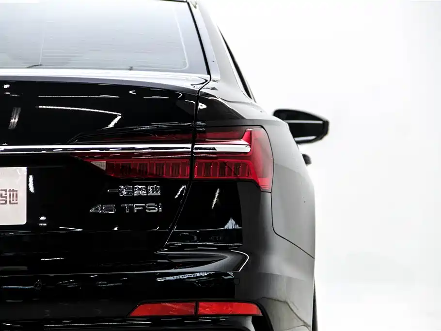 Audi A6L 2021 45 TFSI Exclusive Sport фото 11