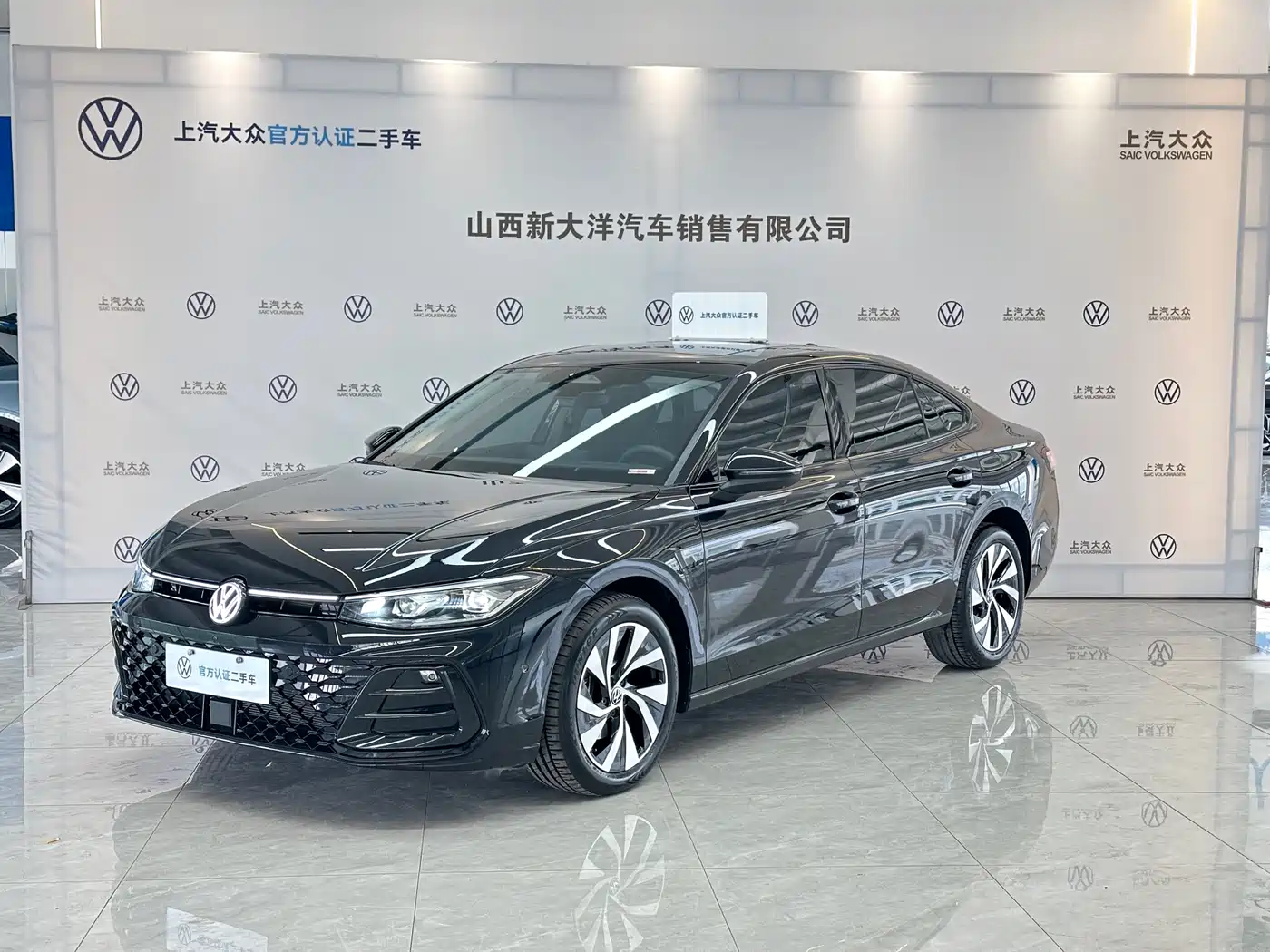 Volkswagen Passat 2025 Model Pro 380TSI Starlight Dragon Edition
