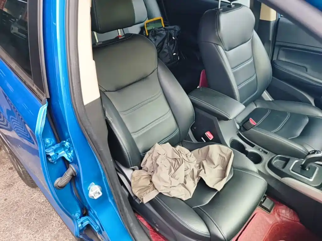 BYD Yuan New Energy 2020 2019 EV360 Smart Connect Premium Edition