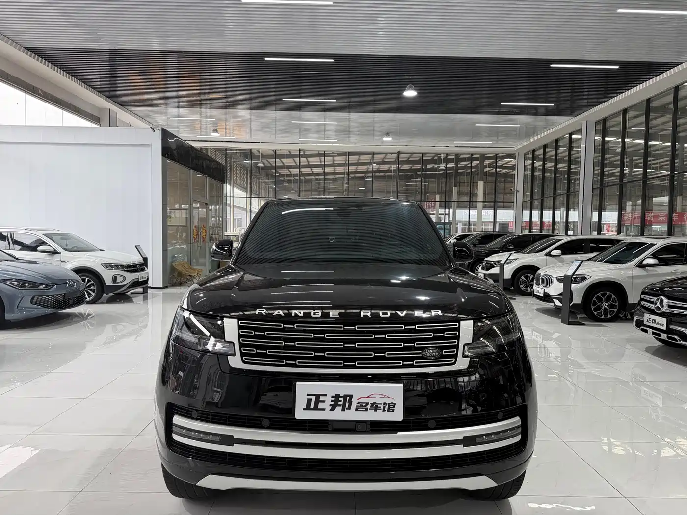Photo 2 - Land Rover Range Rover