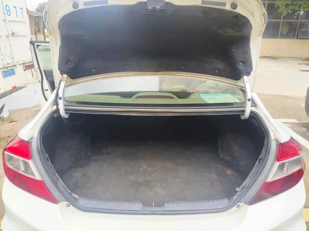 Фото 4 - Honda Civic