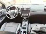 صورة 12 - Nissan Tiida