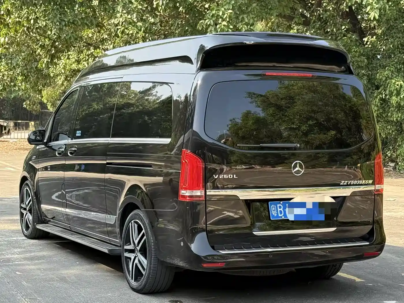 Mercedes-Benz V-Class 2016 V 260 L Premium Long фото 5