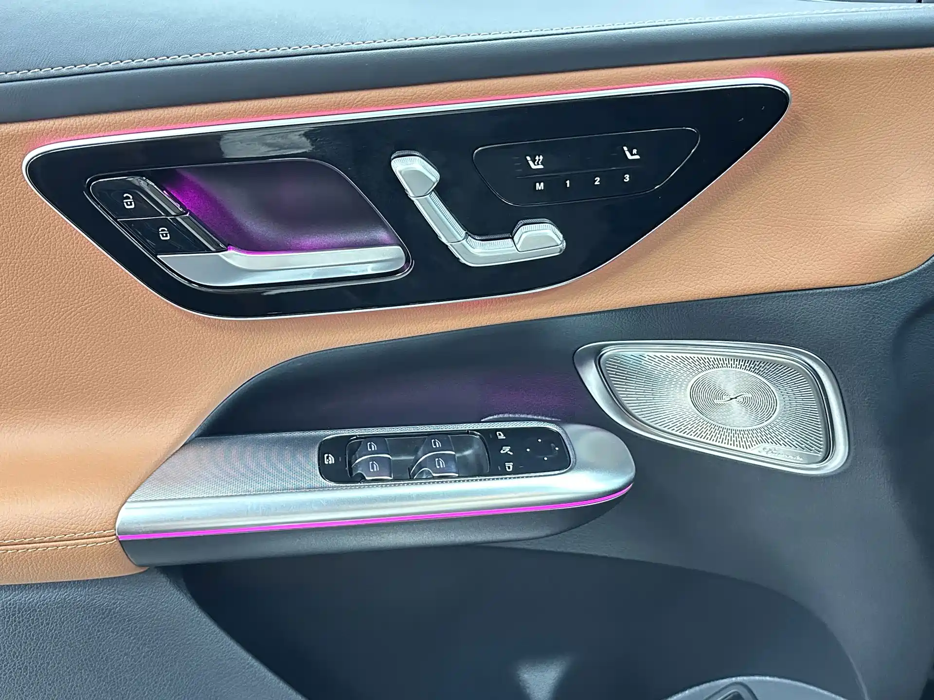 Фото 25 - Mercedes-Benz GLC