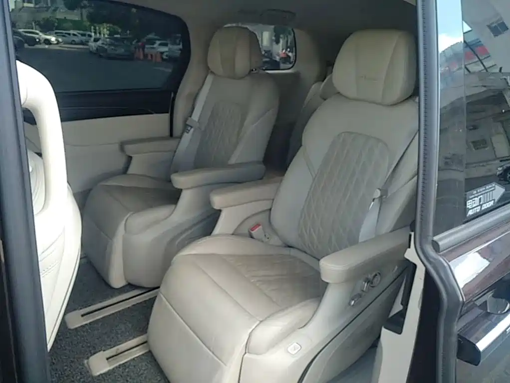 Фото 17 - Buick GL8