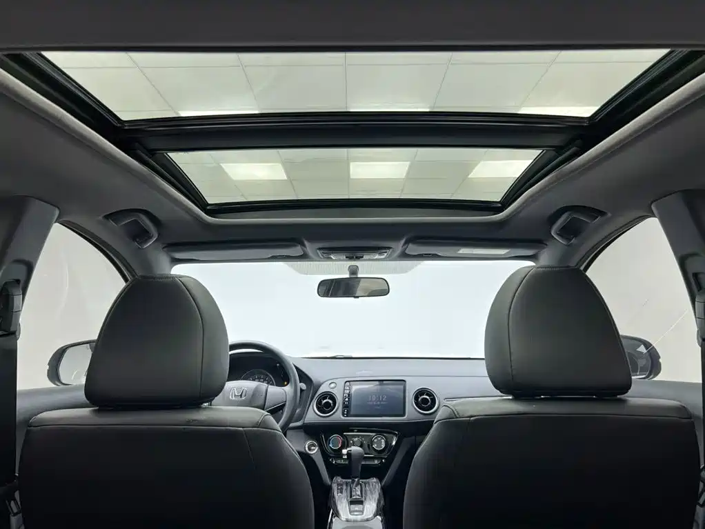 Photo 10 - Honda XR-V