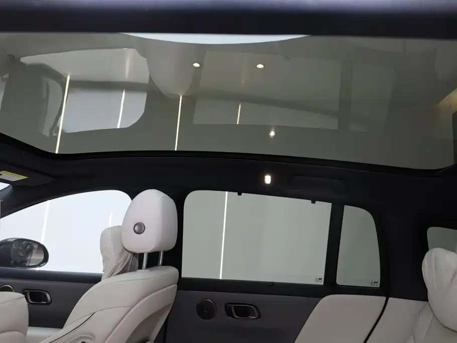 Li Auto i6 2025 2025 2WD Base Model