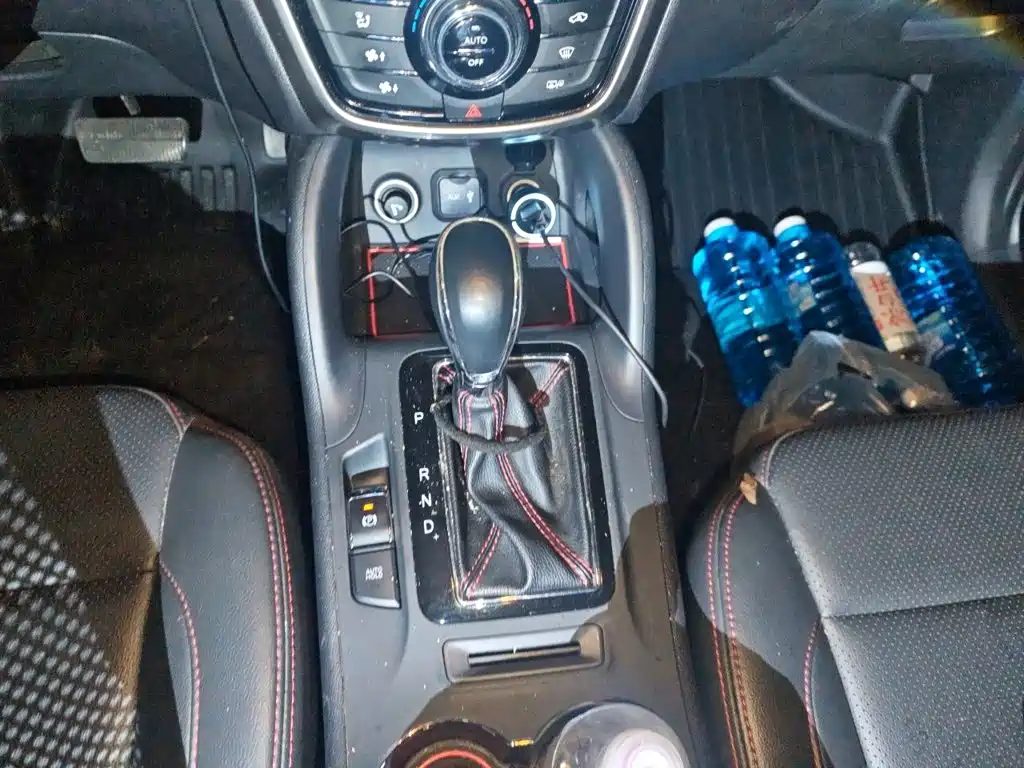 Фото 7 - Changan CS75