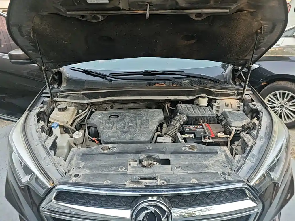 Dongfeng Fengdu MX5 2017 2016 2.0L Automatic Flagship Edition