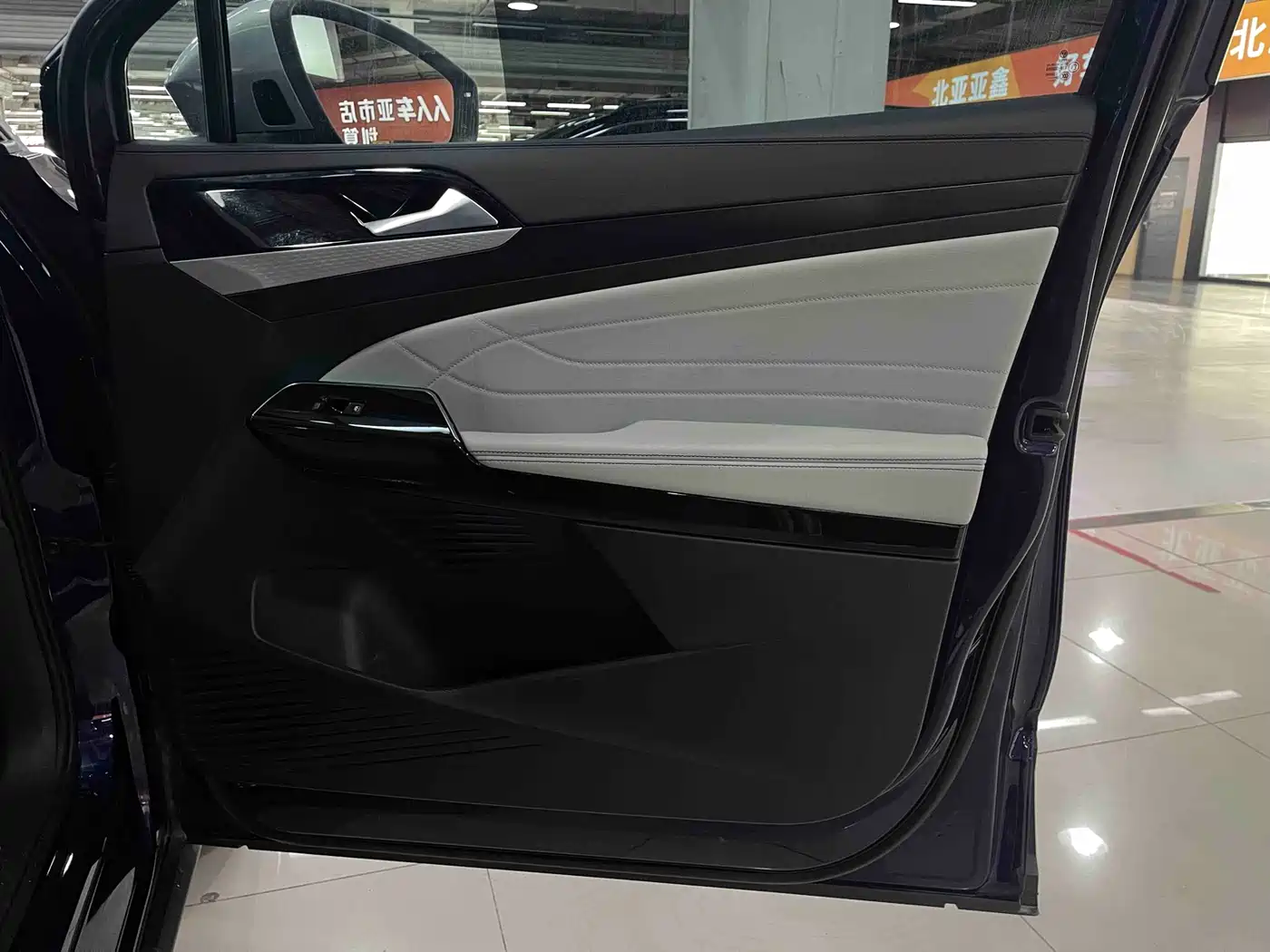 Volkswagen ID.6 X 2021 Pro Intelligent Long Range Edition фото 20