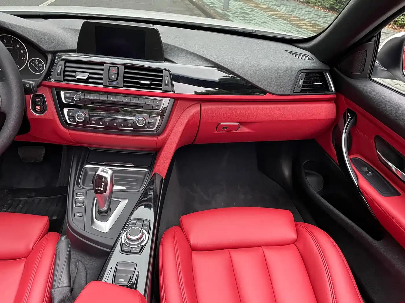 BMW 4 Series 2014 420i Convertible Luxury Design Package фото 12