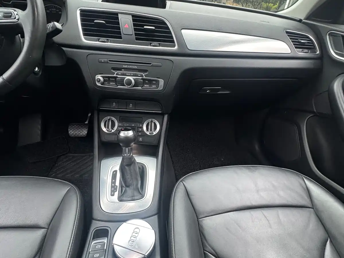 Audi Q3 2013 35 TFSI Comfort фото 24