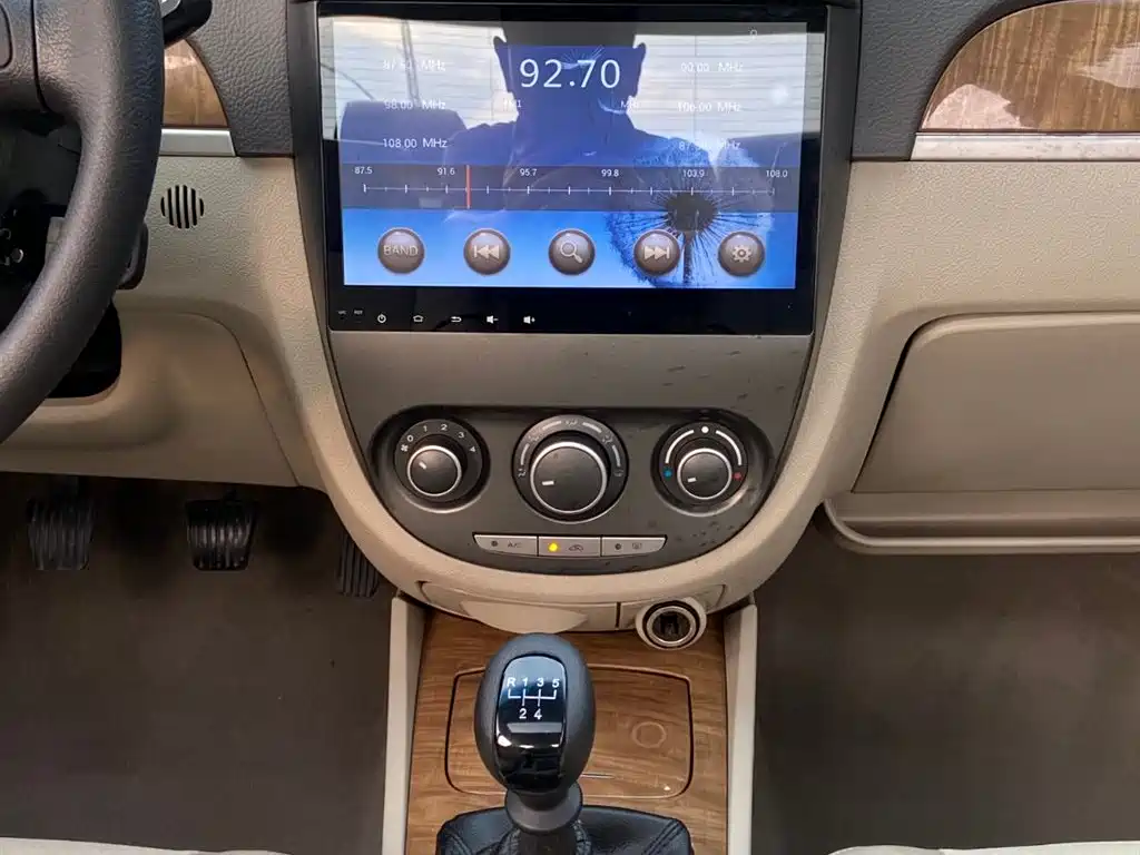 Buick Excelle 2015 1.5L Manual Classic фото 11