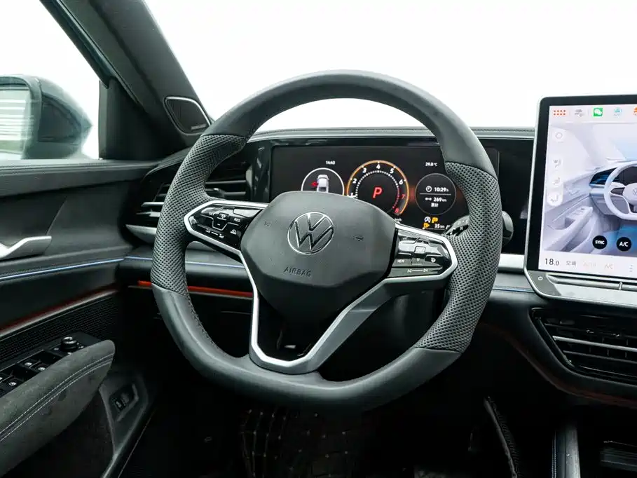 Volkswagen Passat 2025 Model Pro 380TSI Starlight Dragon Premium Edition фото 22