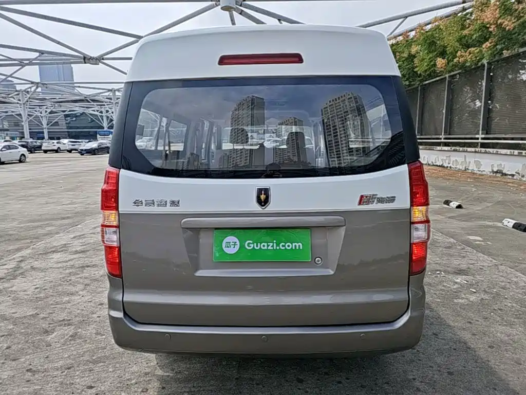 Jinbei New Hiace X30L 2022 2021 1.5L Business Central Air Conditioning Version Passenger Vehicle China VI SWC15M