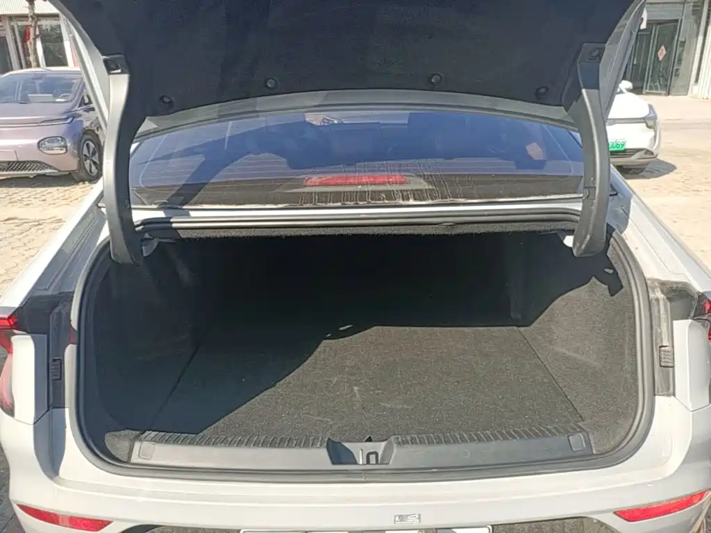 صورة 19 - Wuling Motors Wuling Xingguang