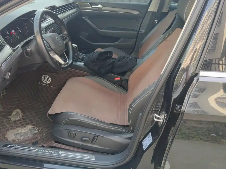 Photo 9 - Volkswagen Magotan