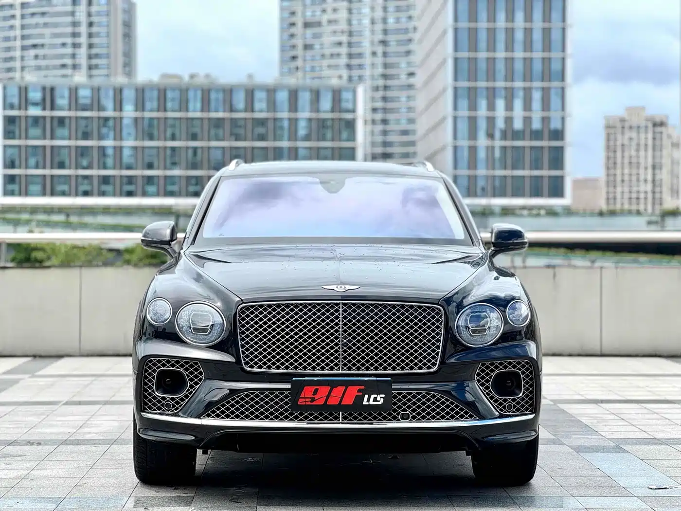 2024 Bentley Bentayga Hybrid