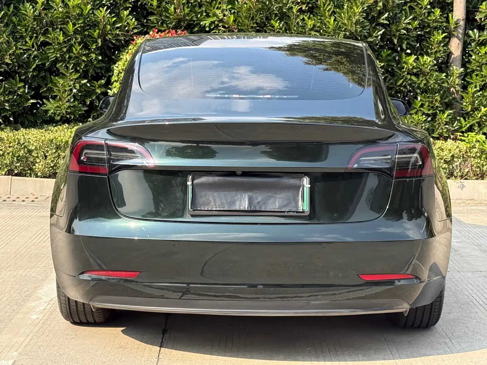 Фото 4 - Tesla Model 3