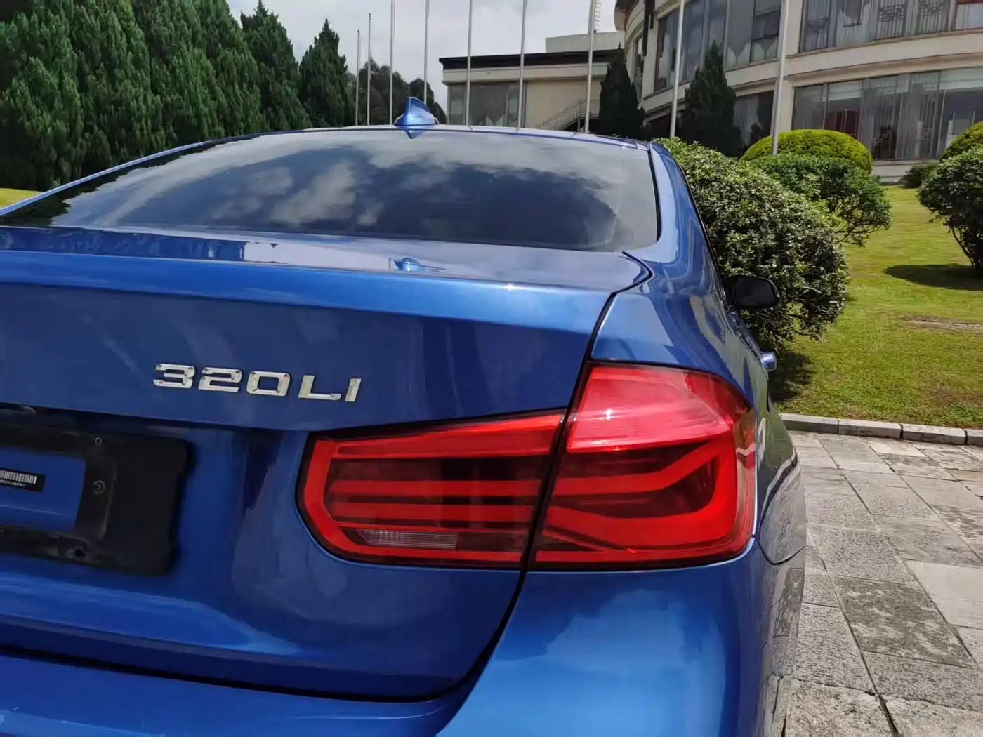 BMW 3 Series 2018 320Li Leading M Sport Package фото 10